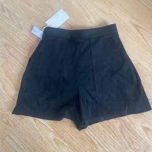 Suede aritzia wilfred bossier elastic waist shorts